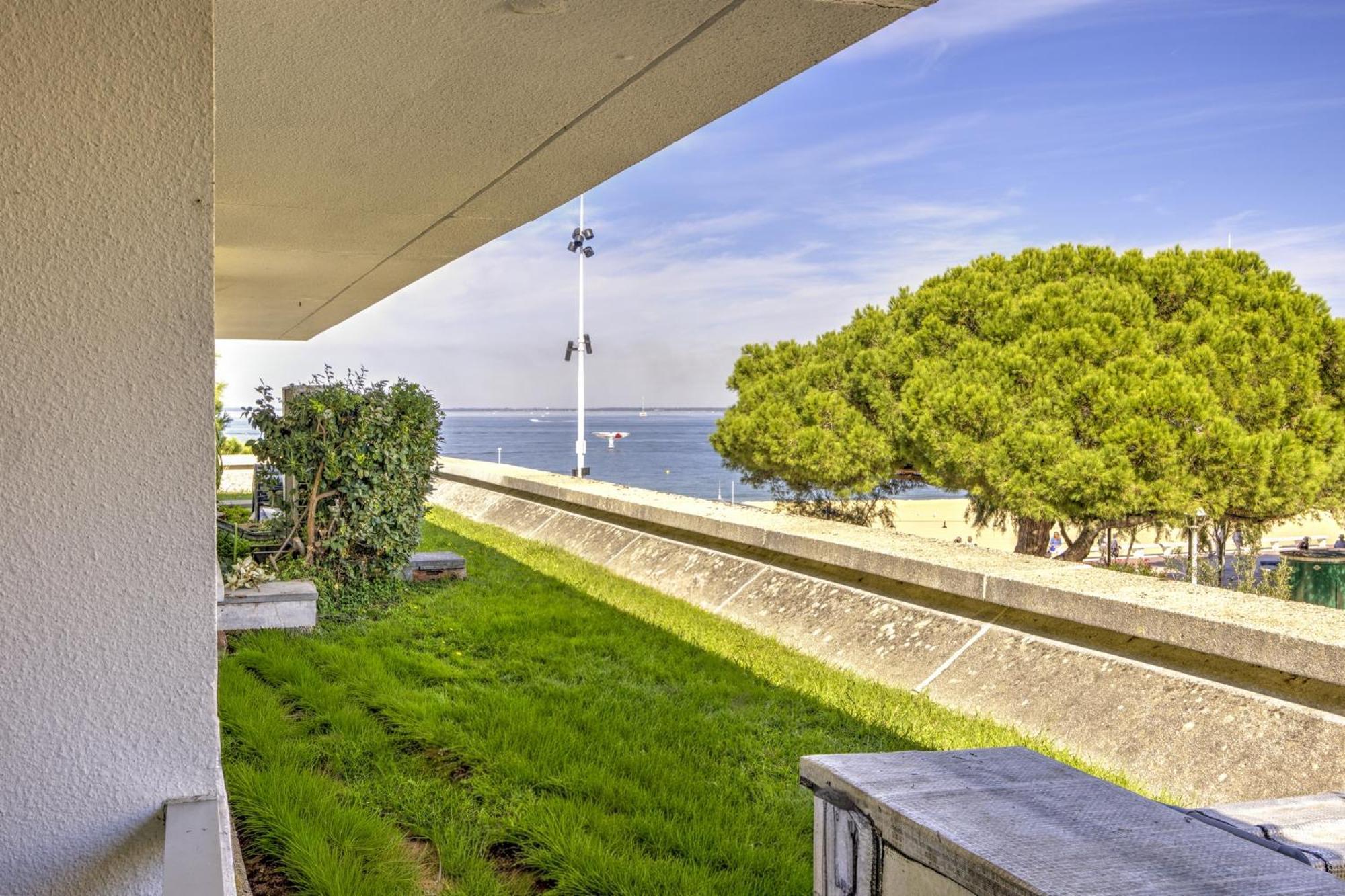 Double Room Balcony Partial Sea View
